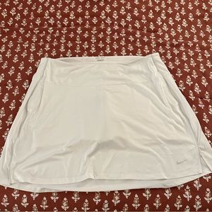 NIKE | women’s dri-fit skort